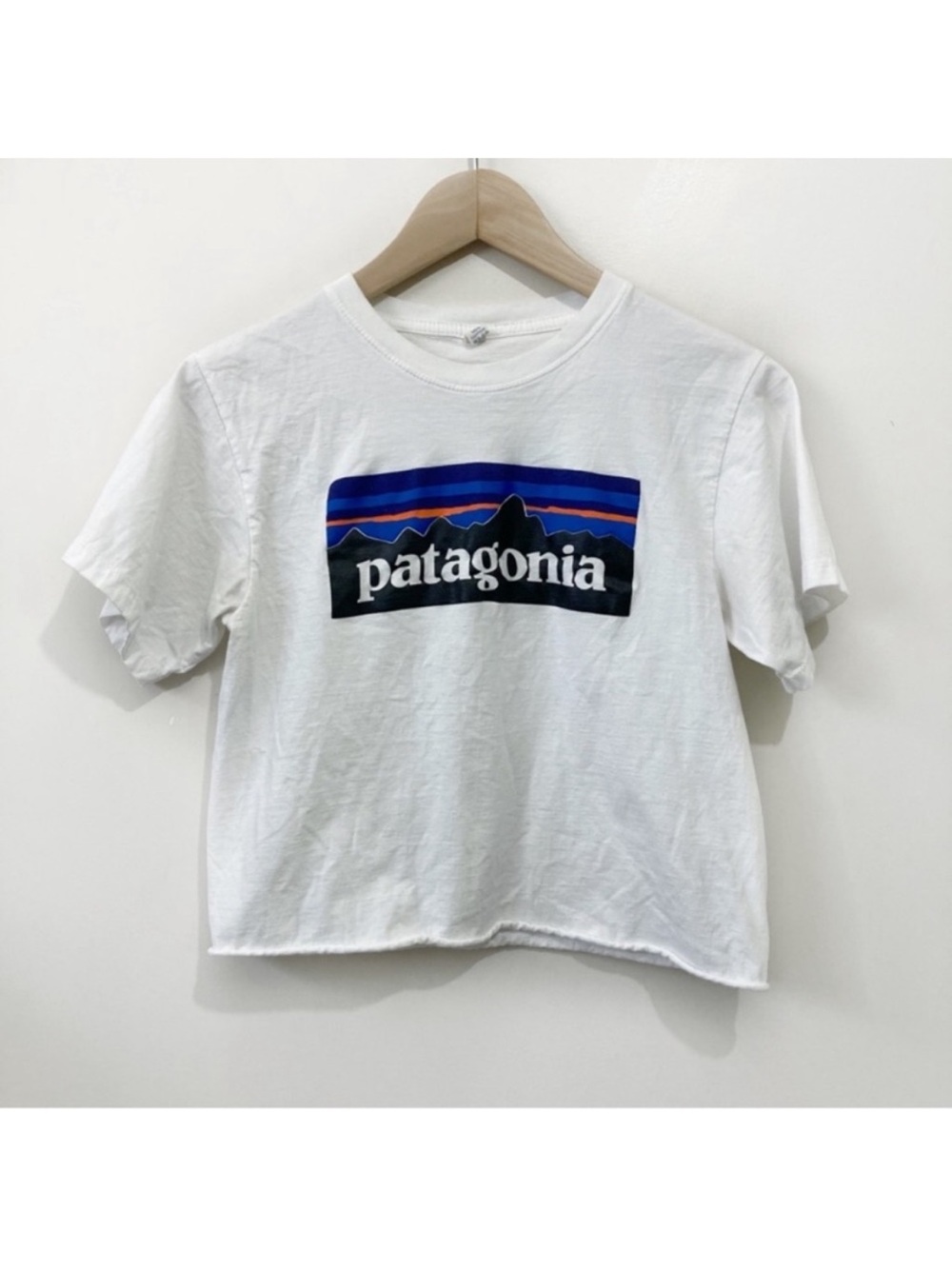 Patagonia Kids Crop T-Shirt Size Medium White Logo